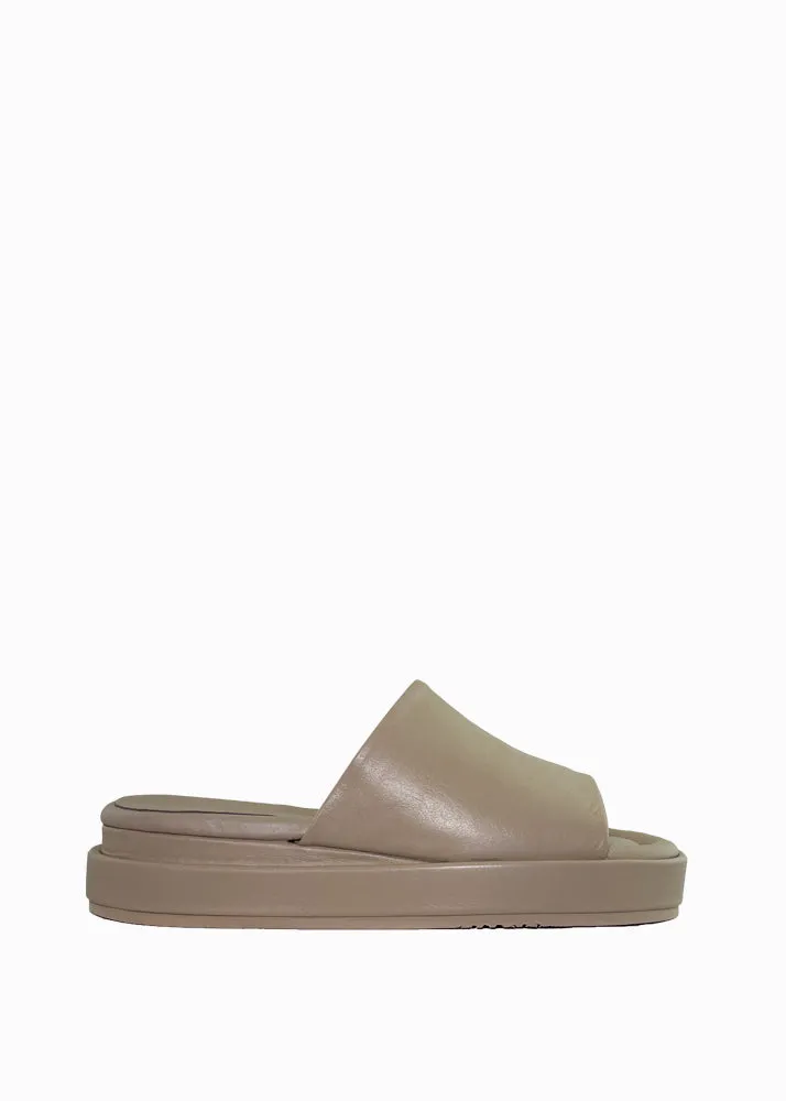 Kelby Sandal - Honey