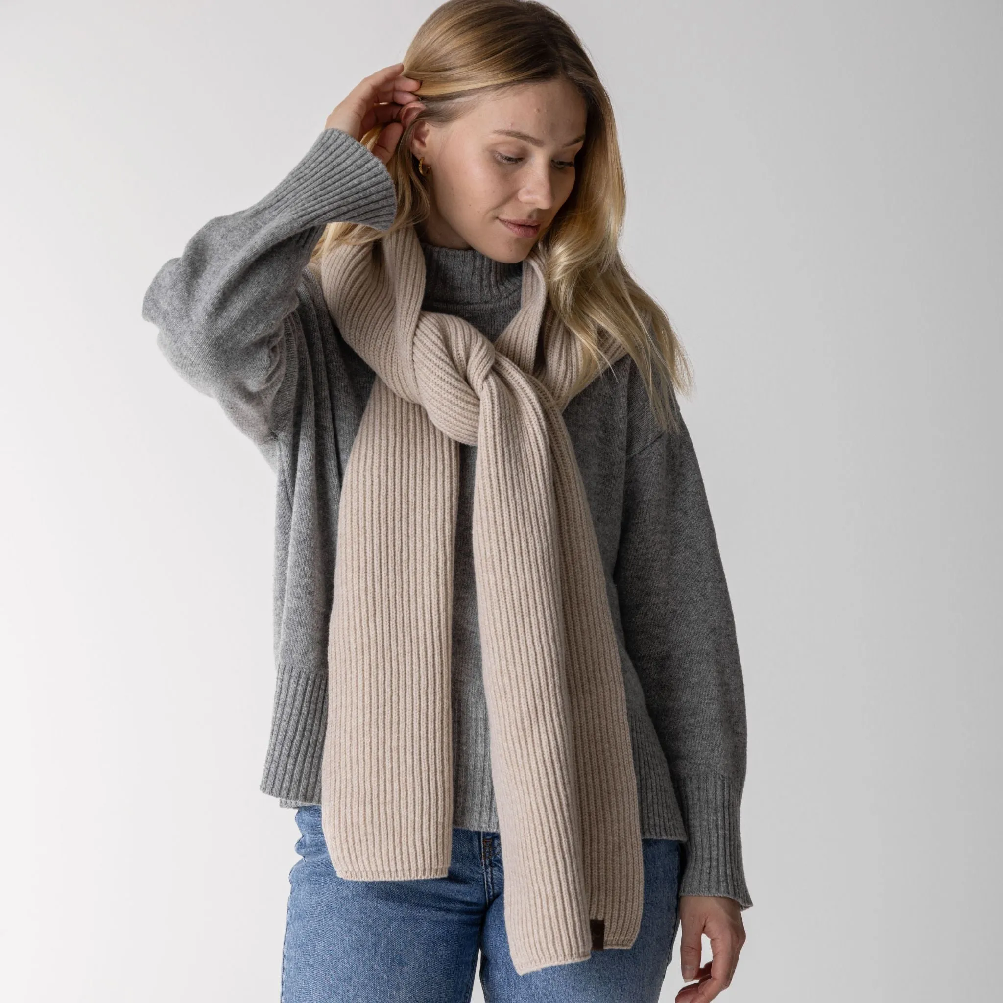 LOUNA Merino wool scarf