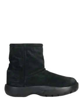 Shearling boots